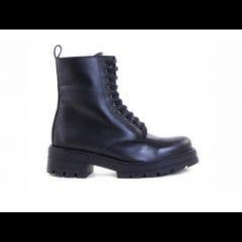 Madonna Drop Boot